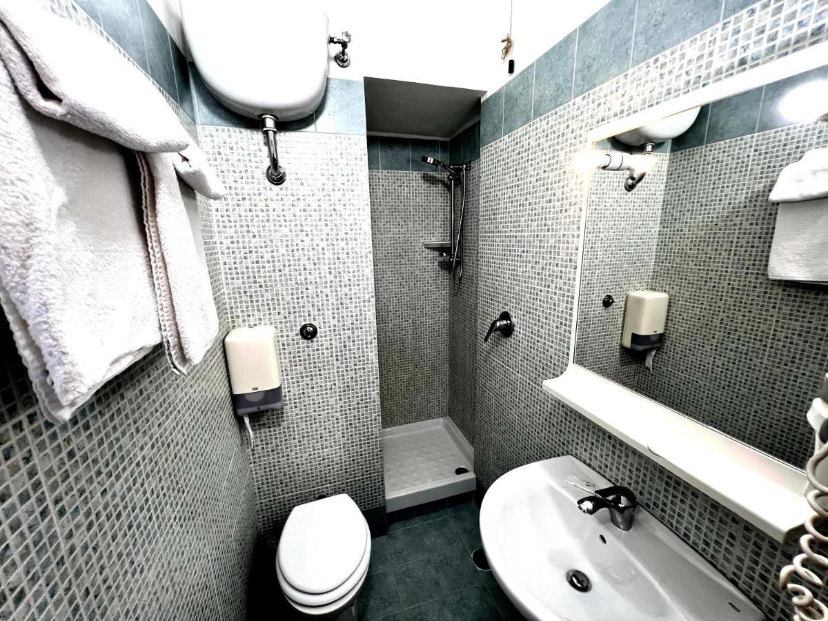 Hotel Domus Termini Ρώμη Εξωτερικό φωτογραφία