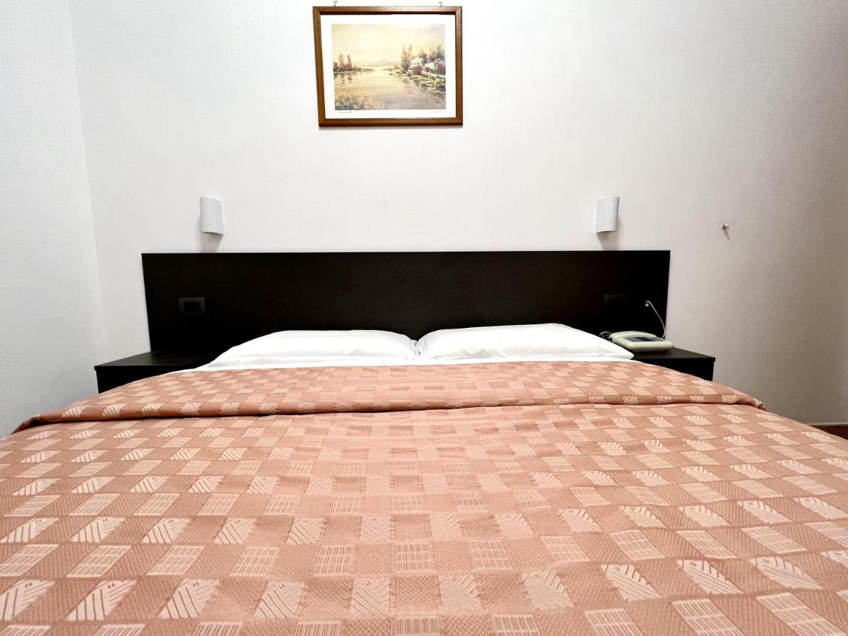 Hotel Domus Termini Ρώμη Εξωτερικό φωτογραφία
